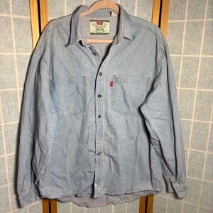 VTG Levis Mens Light Denim Button Down Shirt Long Sleeve Cotton Large WPL 423